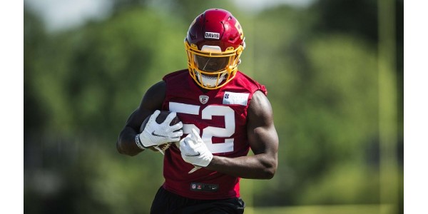 Jamin Davis tiene el honor de unirse a los Washington Redskins